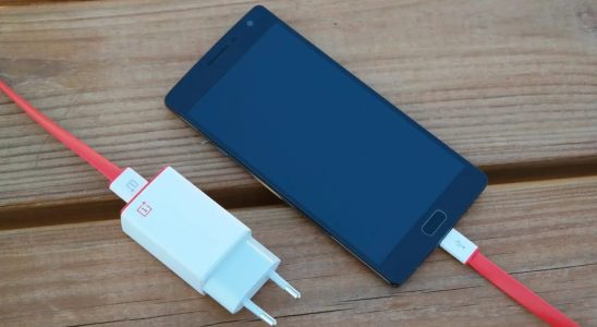 How much does it cost to leave your phone charger