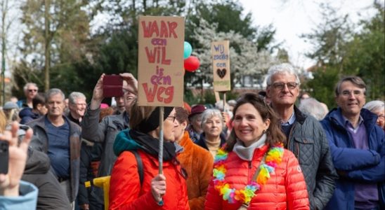 Hundreds of local residents Landgoed Dennenburg participate in protest march