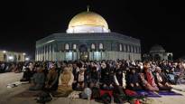 Hundreds of people have fortified themselves in al Aqsa mosque in