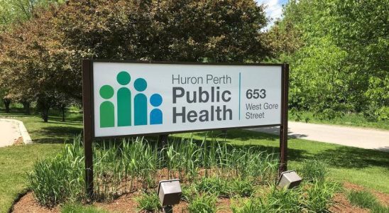 Huron Perth public health launches spring COVID booster clinics