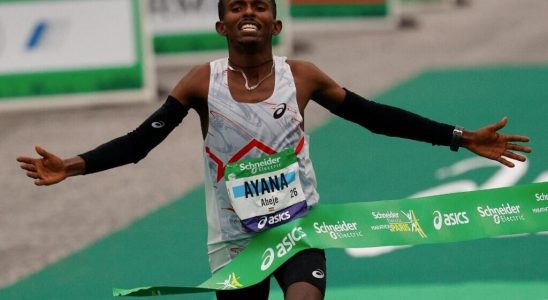 Kenyan Abeje Ayana wins ahead of his compatriot Guye Adola