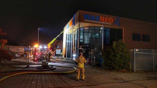 Large fire at textile company in Nieuwegein quickly under control