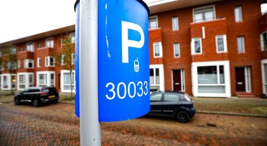 Lost parking permit after missed payment Councilor calls it crazy