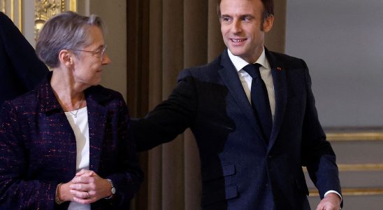 Macron Borne what is behind the showdown