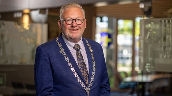 Mayor Bunschoten carefully back to work after illness