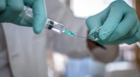 Meningitis vaccine name side effects mandatory