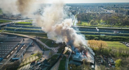 Outrageous fire in Utrecht under control after hours building completely