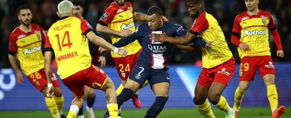 PSG master Lens and get closer to their 11th Ligue