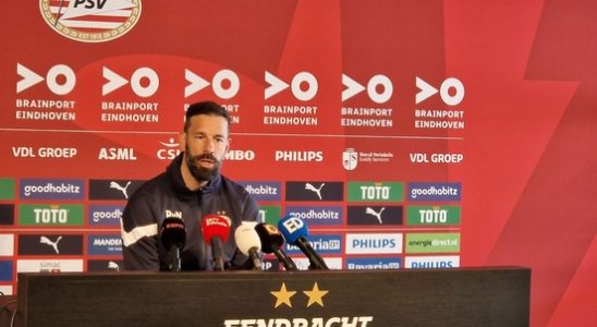 PSV coach Ruud van Nistelrooij about Spakenburg PSV A semi final is