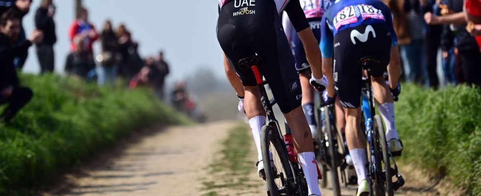 Paris Roubaix 2023 damage on the cobblestones follow the race LIVE