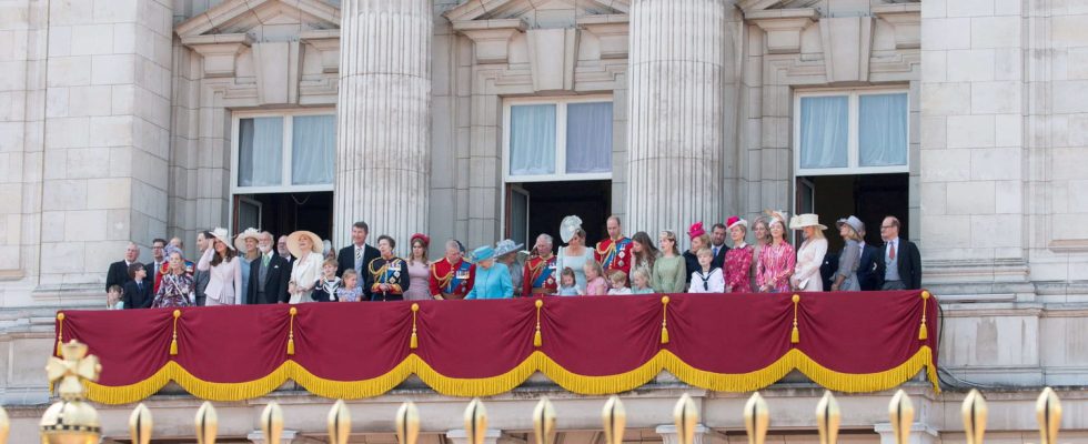 Royal family family tree and order of succession