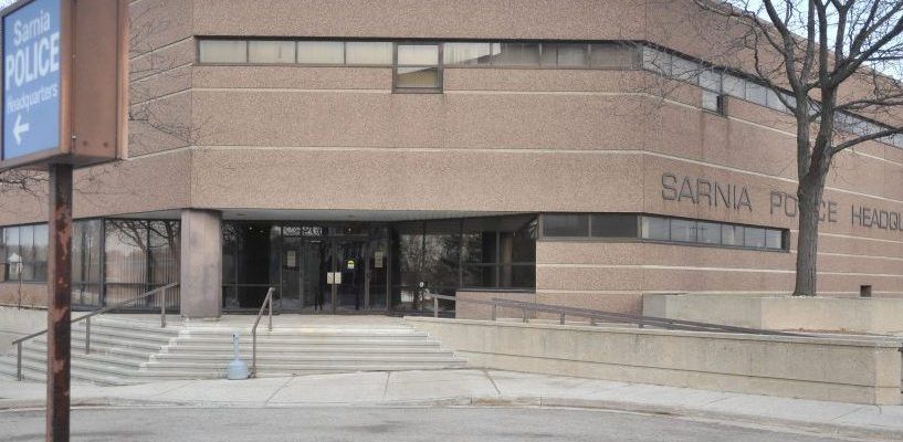 Sarnia police officer facing criminal charges