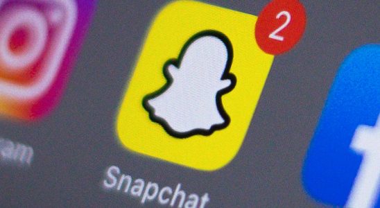 Snapchat introduces AI bot receives harsh criticism