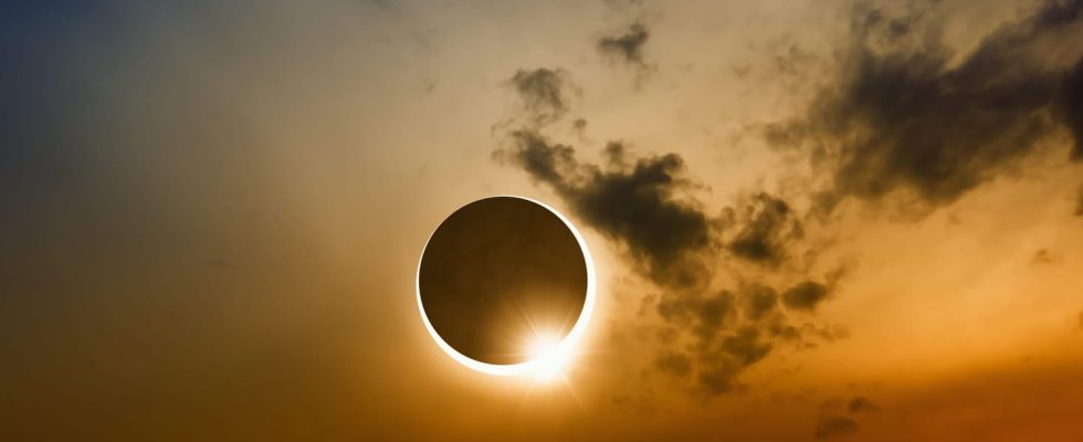 Solar eclipse 2023 date time and observation of the hybrid