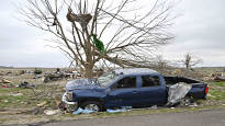 Tornadoes darkened the sky in Arkansas video shows the