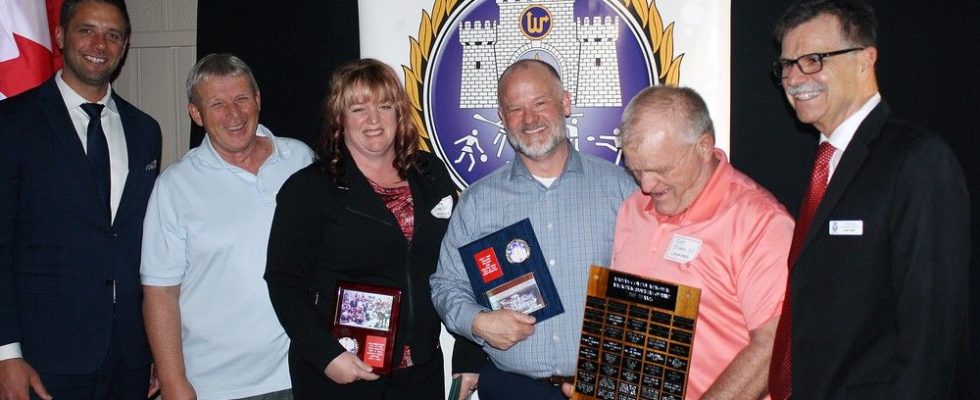 Wallaceburg Sports HOF recognizes inductions award winners