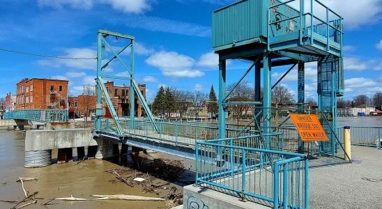 Wallaceburg walking bridge plan available to review