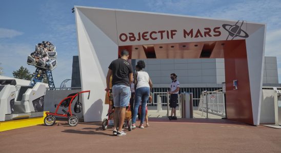 a wagon ignites in Objectif Mars the video