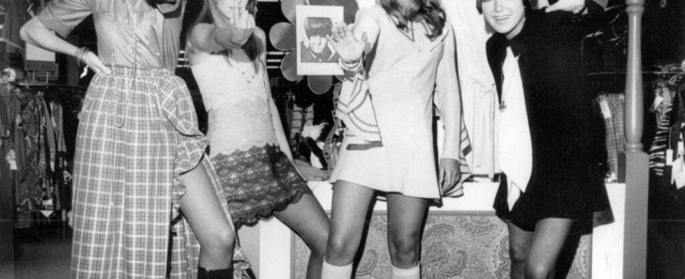 fashion designer Mary Quant who popularized the miniskirt died at