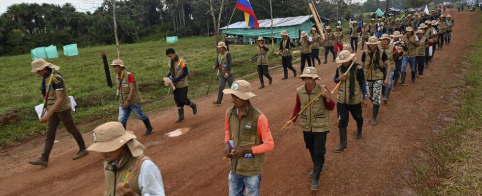 the EMC dissidence of the Farc meets in congress and