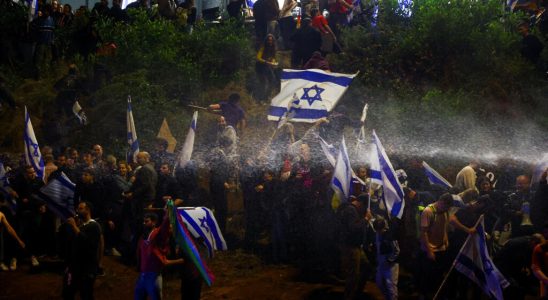 thousands of Israelis still on the streets despite the announced