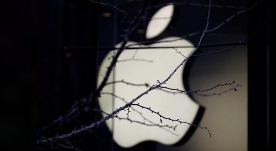 Apple engineer accused of technology theft