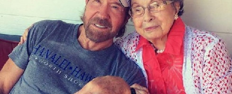 At 83 Chuck Norris still wishes his mom a happy