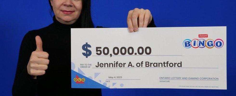 Brantford woman scratches her way to 50000 lottery win