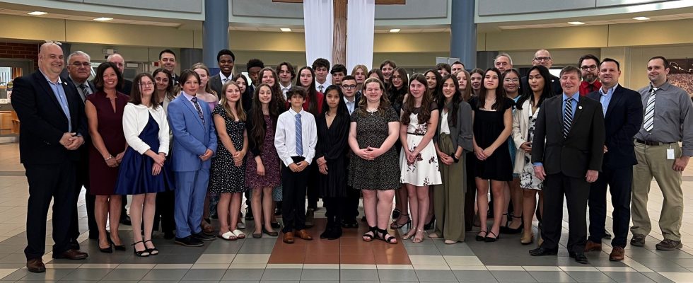 Catholic school board honors student leaders