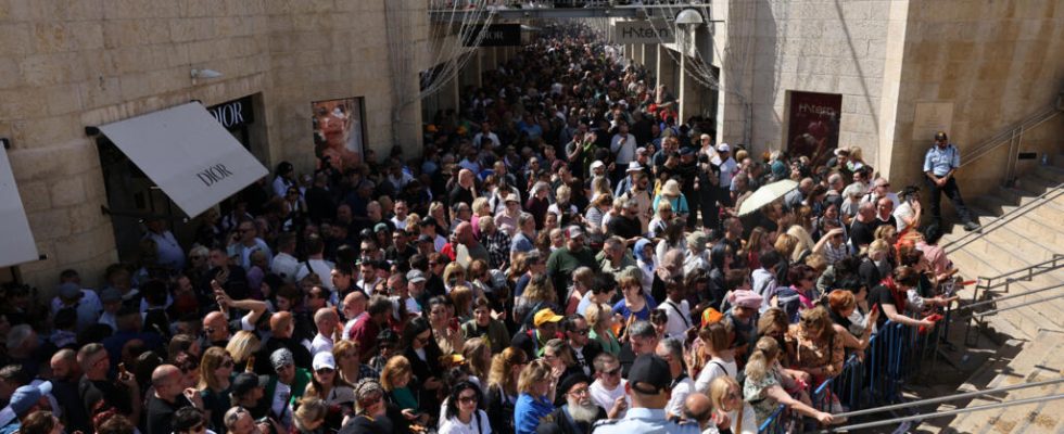 Christians Driven Out of Jerusalems Old City by Jewish Extremists