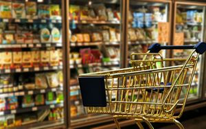 Confidence Consumer associations Data reflects uncertain economic framework