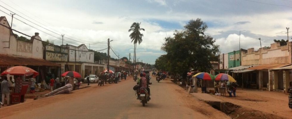 DRC governor of Tanganyika province dismissed by deputies