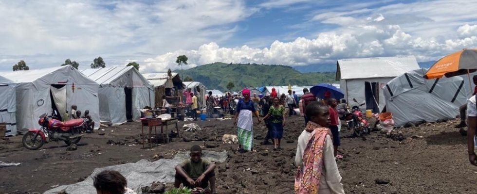 DRC in the Bulengo IDP camp children deprived of school