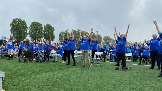 Elderly people set world record with musical chairs Im