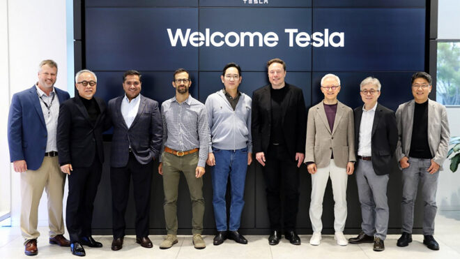 Elon Musk and Samsung Chairman of the Board met