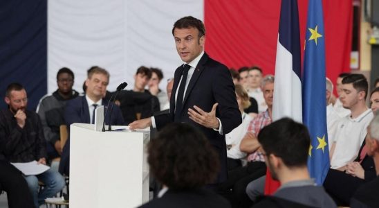 Emmanuel Macron bets on vocational high schools