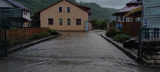 Flood hits Bosnia and Herzegovina and Croatia