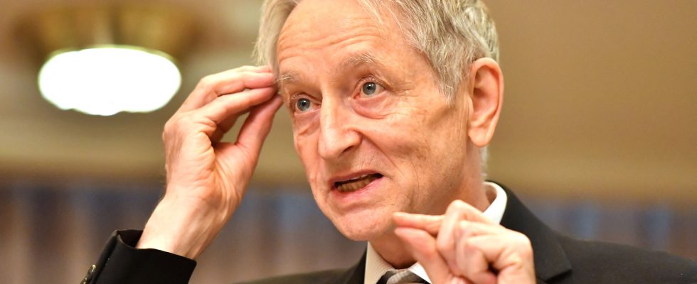 Geoffrey Hinton this godfather of AI and ChatGPT turned whistleblower