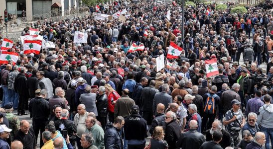 In Lebanon the dangers of a cash economy 400000 dollar