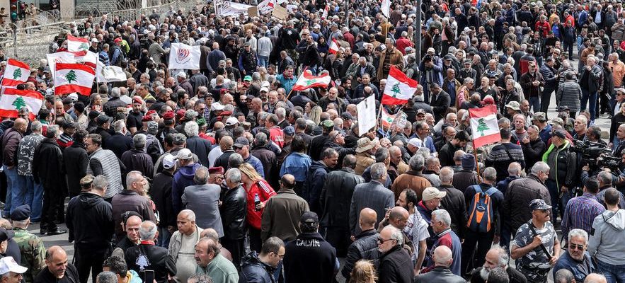 In Lebanon the dangers of a cash economy 400000 dollar