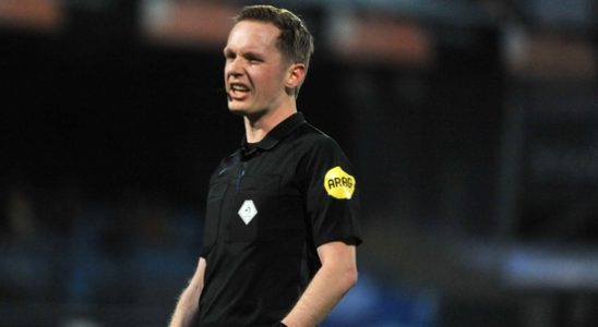 Ingmar Oostrom referee at FC Utrecht RKC