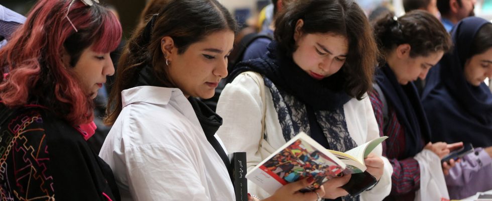 Iran the womens revolution told by books