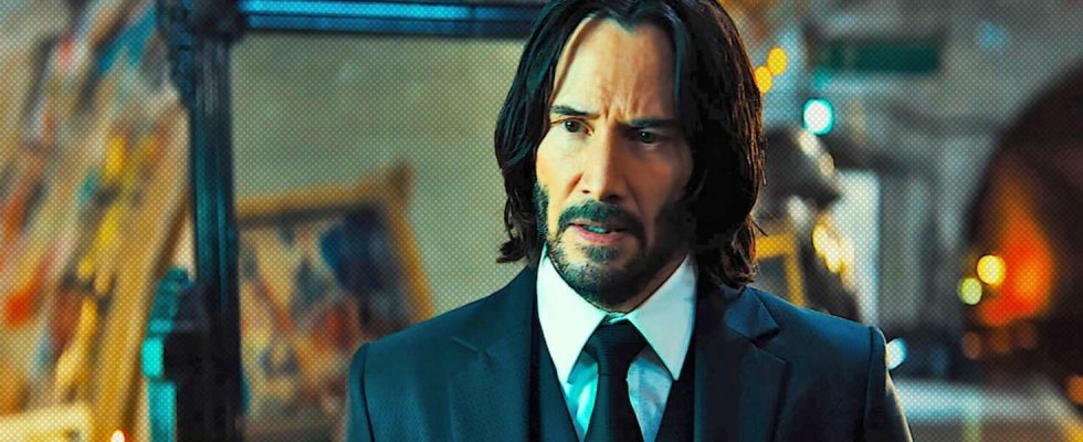 Keanu Reeves saved the horror star from a fatal clothing