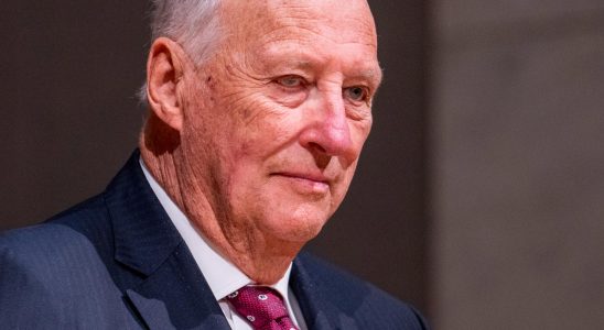 King Harald remains in the hospital