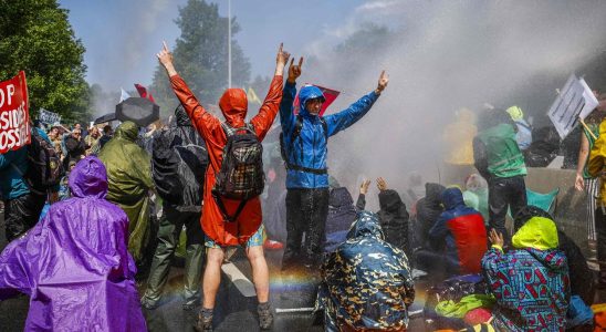 More than 1500 arrested at climate protest