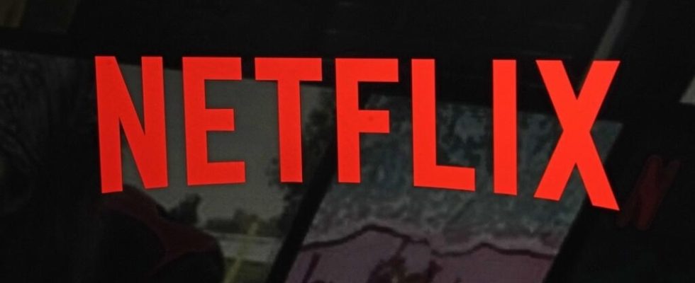 Netflix restricts account sharing and takes a risky bet