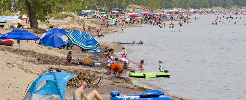 Norfolk OPP to keep an eye on students at beach