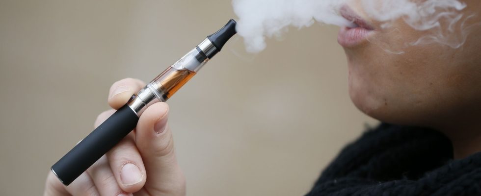 Prescription electronic cigarettes a good idea Two experts debate