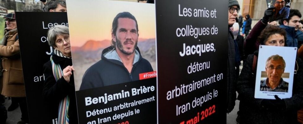 Release of two French detainees in Iran