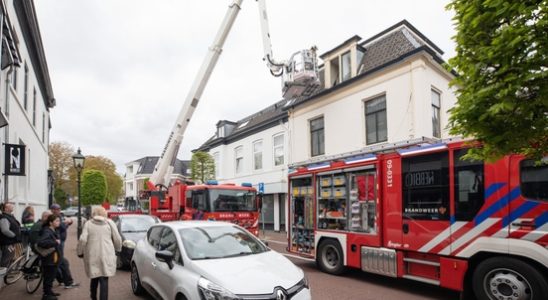 Resident of burning house in Baarn ends up in hospital